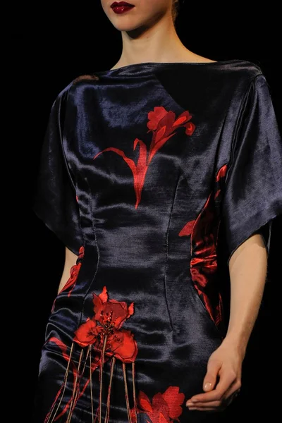 Look 60